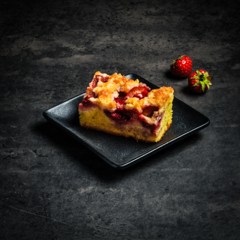 Bild på Rabarber & Jordgubbskaka