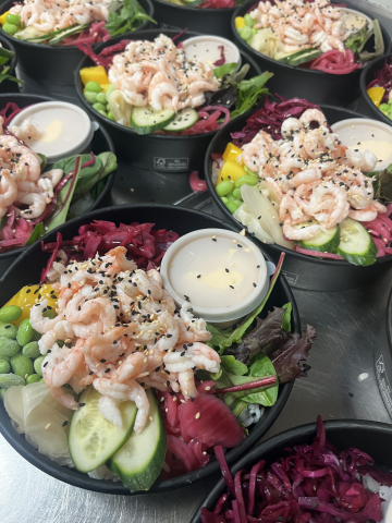 Bild på Poké bowl handskalade räkor